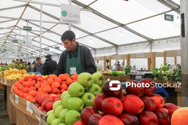 Kənd Təsərrüfatı Nazirliyinin təşkil etdiyi "Mövsüm yarmarkası"