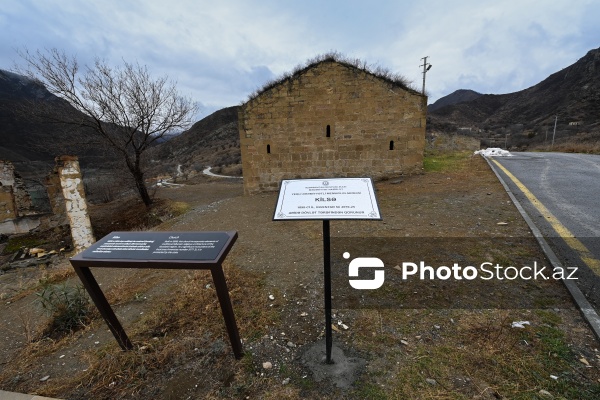 Suqovuşan qəsəbəsində yerləşən məbəd