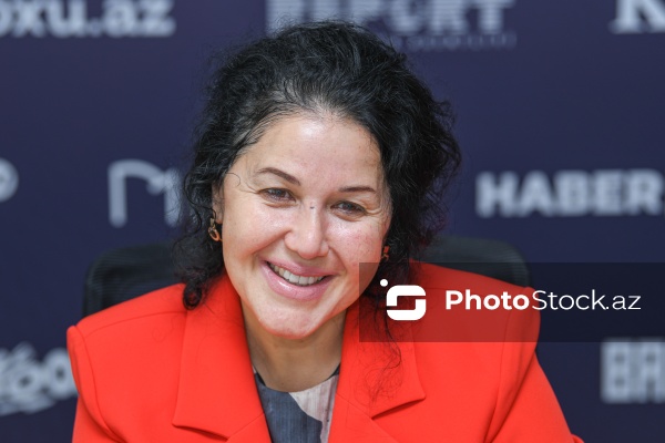 Klinik psixoloq, psixoterapevt və ginekoloq Ester Vavilonskaya