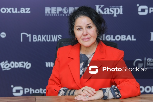 Klinik psixoloq, psixoterapevt və ginekoloq Ester Vavilonskaya