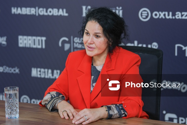 Klinik psixoloq, psixoterapevt və ginekoloq Ester Vavilonskaya