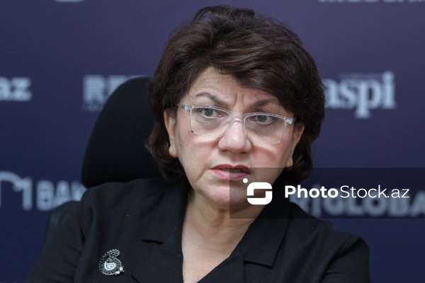 Kolposkopist, mama-ginekoloq Kəmalə Qasımzadə