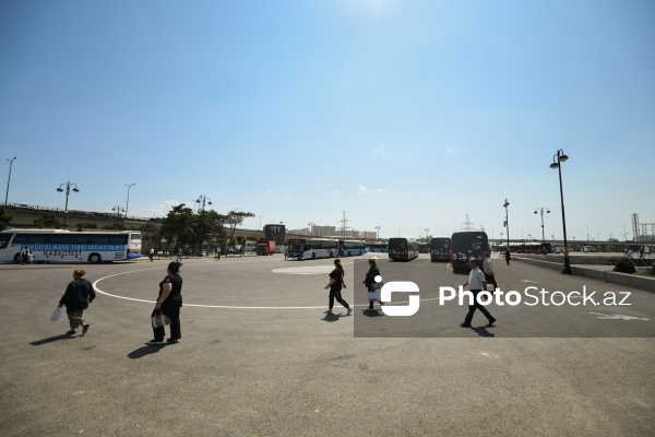 Koroğlu metrostansiyasının yanında yeni inşa olunan nəqliyyat mübadilə mərkəzi