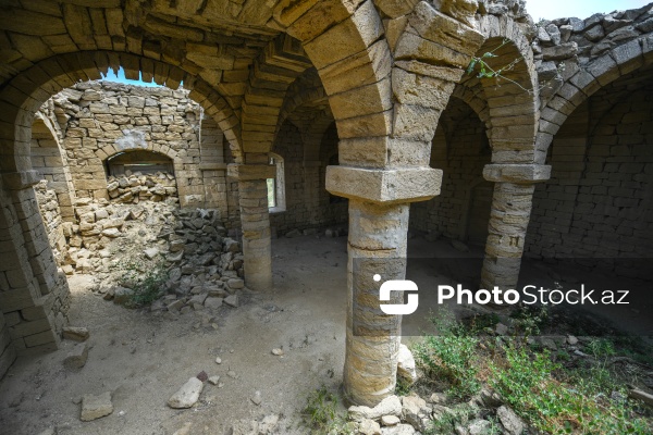 Kürdəxanıda yerləşən qədim məscid