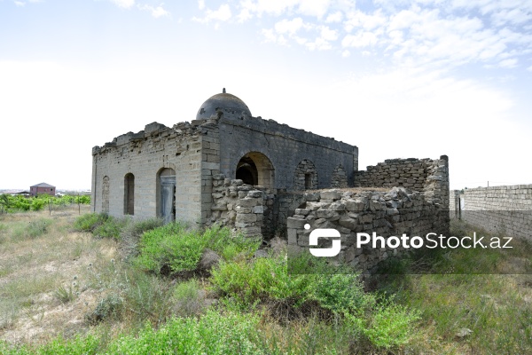 Kürdəxanıda yerləşən qədim məscid