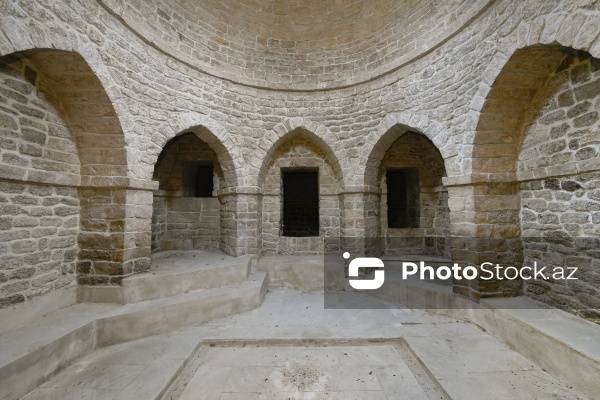 Kürdəxanıda yerləşən XVII əsrə aid Hacı Zeynal hamamı