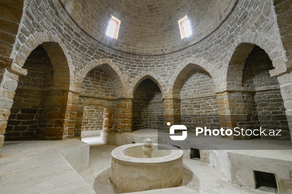 Kürdəxanıda yerləşən XVII əsrə aid Hacı Zeynal hamamı