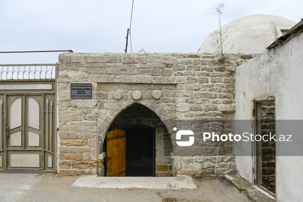 Kürdəxanıda yerləşən XVII əsrə aid Hacı Zeynal hamamı