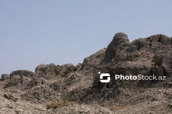 Lökbatanda yerləşən palçıq vulkanı