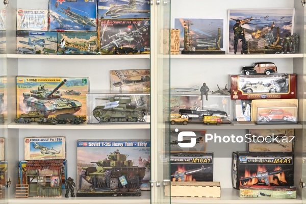Hərbi texnika və retro avtomobillərin maketlərinin hazırlandığı modelistlər klubu