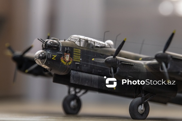 Hərbi texnika və retro avtomobillərin maketlərinin hazırlandığı modelistlər klubu