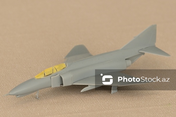 Hərbi texnika və retro avtomobillərin maketlərinin hazırlandığı modelistlər klubu