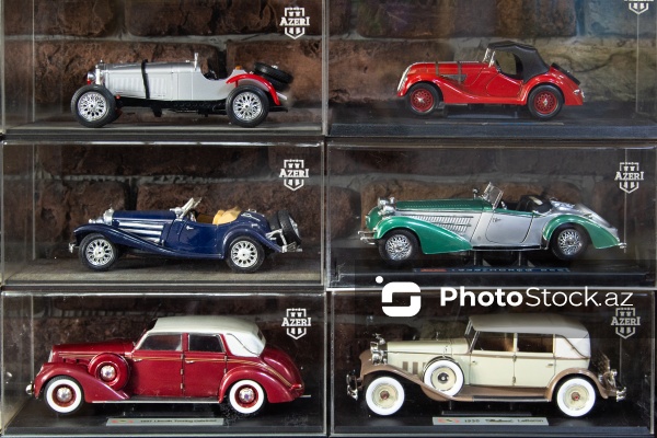 Hərbi texnika və retro avtomobillərin maketlərinin hazırlandığı modelistlər klubu