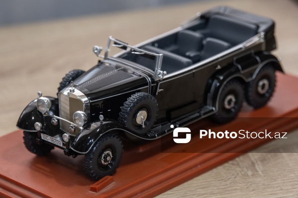 Hərbi texnika və retro avtomobillərin maketlərinin hazırlandığı modelistlər klubu