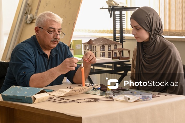 Hərbi texnika və retro avtomobillərin maketlərinin hazırlandığı modelistlər klubu