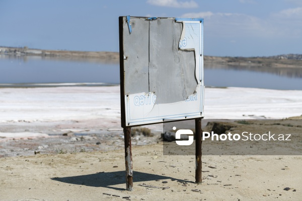 Qurumuş və antisanitar vəziyyət yaranmış Masazır gölü