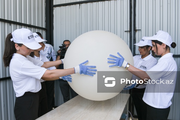 Maştağa qəsəbəsində yerləşən aerostansiyadan ilk radiozond hava şarının buraxılışı mərasimi