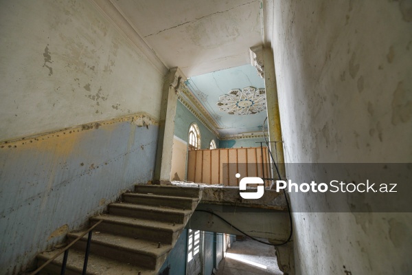 Sumqayıtın İnşaatçılar qəsəbəsində yerləşən baxımsız mədəniyyət evi