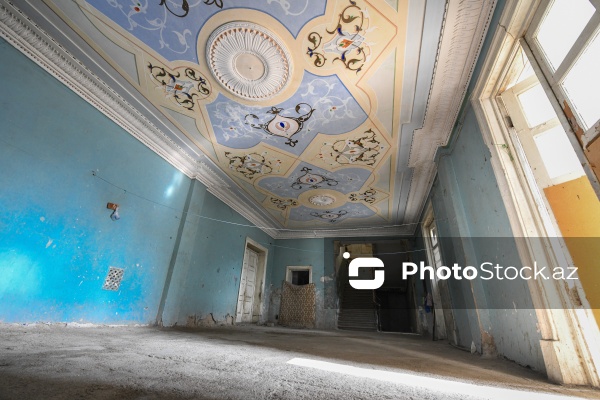 Sumqayıtın İnşaatçılar qəsəbəsində yerləşən baxımsız mədəniyyət evi