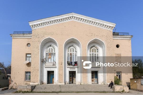 Sumqayıtın İnşaatçılar qəsəbəsində yerləşən baxımsız mədəniyyət evi