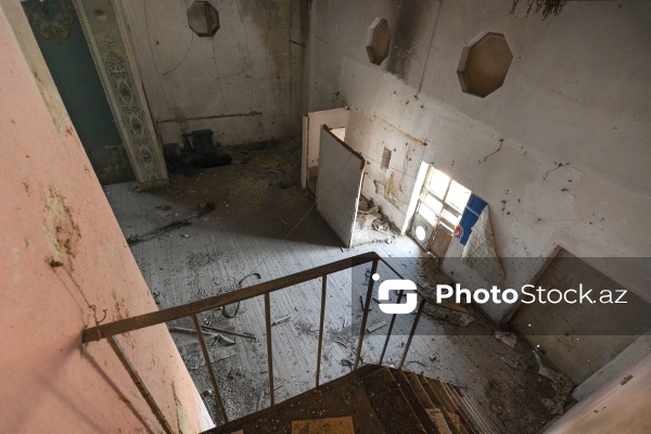 Sumqayıtın İnşaatçılar qəsəbəsində yerləşən baxımsız mədəniyyət evi