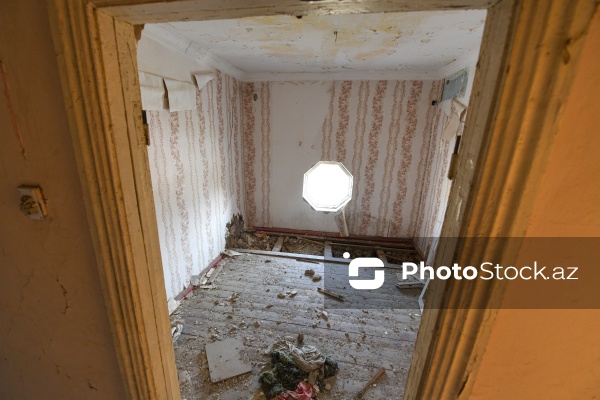 Sumqayıtın İnşaatçılar qəsəbəsində yerləşən baxımsız mədəniyyət evi
