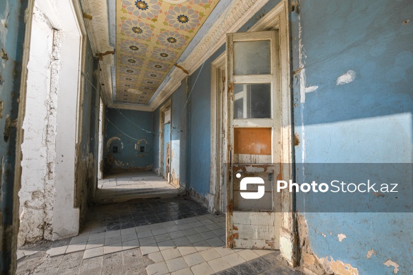 Sumqayıtın İnşaatçılar qəsəbəsində yerləşən baxımsız mədəniyyət evi