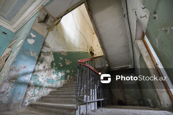 Sumqayıtın İnşaatçılar qəsəbəsində yerləşən baxımsız mədəniyyət evi