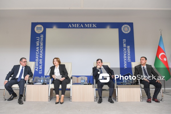 "Mediada Azərbaycan ədəbi dilinin normalarının düzgün tətbiqi" konfransı