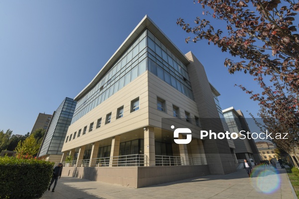 AMEA Mərkəzi Elmi Kitabxananın binası