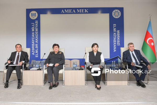 "Mediada Azərbaycan ədəbi dilinin normalarının düzgün tətbiqi" konfransı