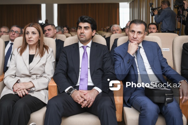 "Mediada Azərbaycan ədəbi dilinin normalarının düzgün tətbiqi" konfransı