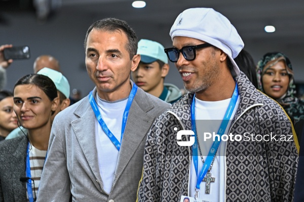 Ronaldinyo Bakı Olimpiya Stadionunda