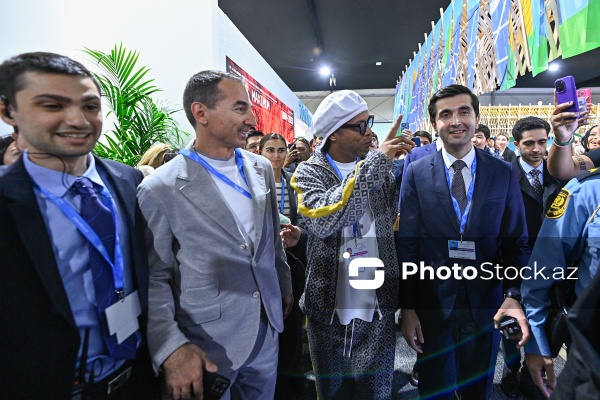 Ronaldinyo Bakı Olimpiya Stadionunda