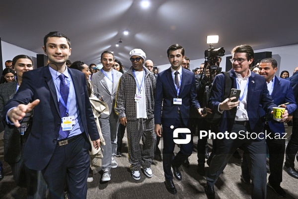 Ronaldinyo Bakı Olimpiya Stadionunda