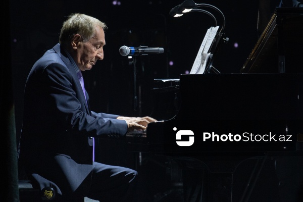 Mətanət İsgəndərlinin “Gəl qayıdaq o illərə" adlı solo konserti