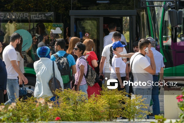 Metroda “28 May” - “Nizami” xəttinin ayrılmasından sonra fəaliyyətə başlayan ekspres avtobuslar