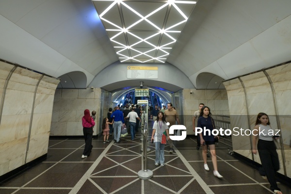 Metroda “28 May” - “Nizami” xəttinin ayrılmasından sonra fəaliyyətə başlayan ekspres avtobuslar