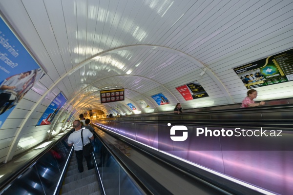 Metroda “28 May” - “Nizami” xəttinin ayrılmasından sonra fəaliyyətə başlayan ekspres avtobuslar