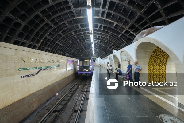 Metroda “28 May” - “Nizami” xəttinin ayrılmasından sonra fəaliyyətə başlayan ekspres avtobuslar
