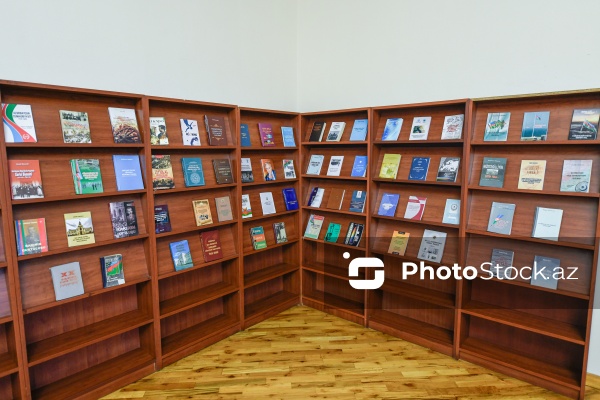 100 ildən çox yaşı olan Azərbaycan Milli Kitabxanası