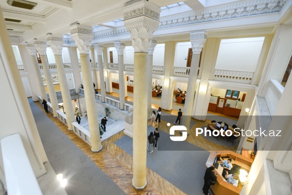 100 ildən çox yaşı olan Azərbaycan Milli Kitabxanası