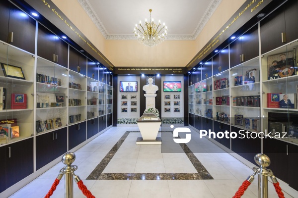 100 ildən çox yaşı olan Azərbaycan Milli Kitabxanası