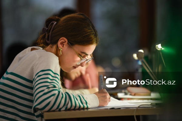 100 ildən çox yaşı olan Azərbaycan Milli Kitabxanası