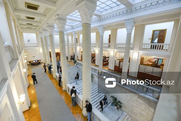 100 ildən çox yaşı olan Azərbaycan Milli Kitabxanası