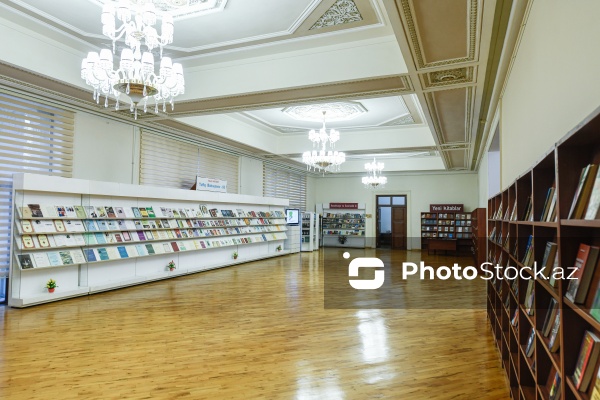 100 ildən çox yaşı olan Azərbaycan Milli Kitabxanası