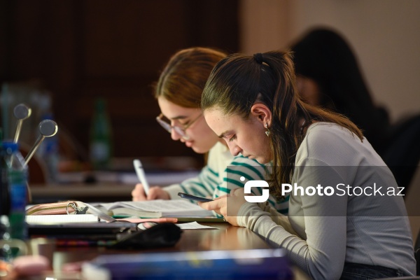 100 ildən çox yaşı olan Azərbaycan Milli Kitabxanası