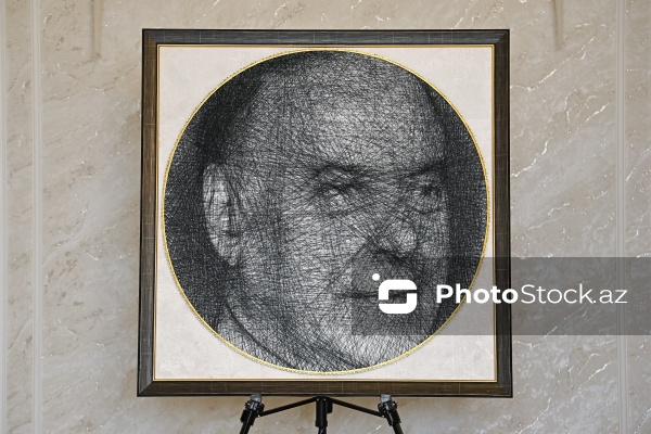 Mismar və tellərlə sənət əsərləri yaradan Minarə Mehdiyeva