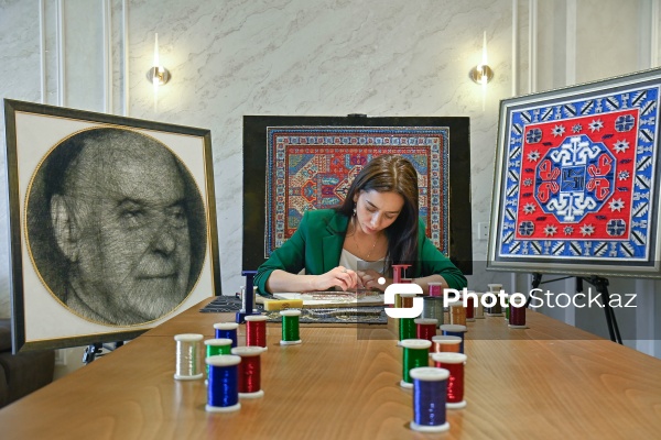 Mismar və tellərlə sənət əsərləri yaradan Minarə Mehdiyeva