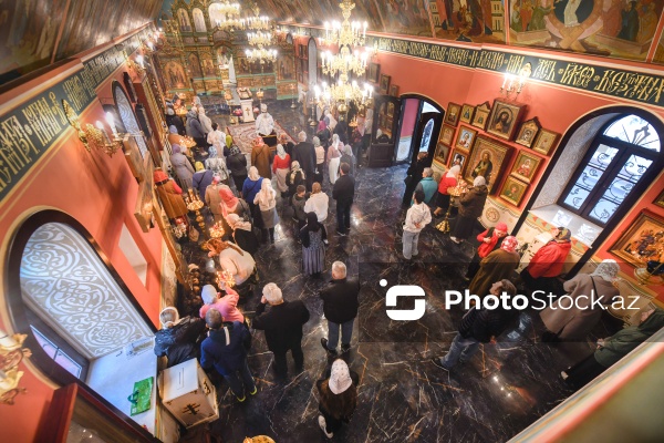 Ali Mələk Mikayıl kilsəsində pravoslavların keçirdikləri dini ayin